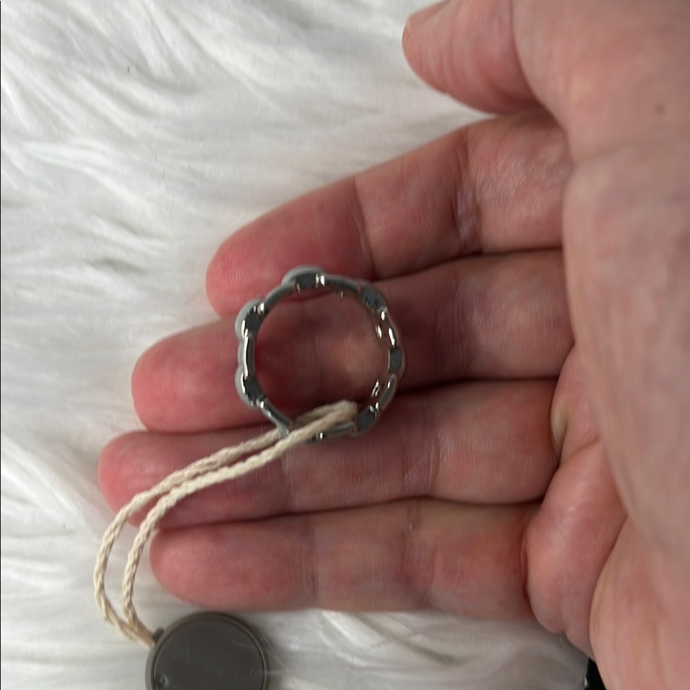 Elegant Silver Women's Ring